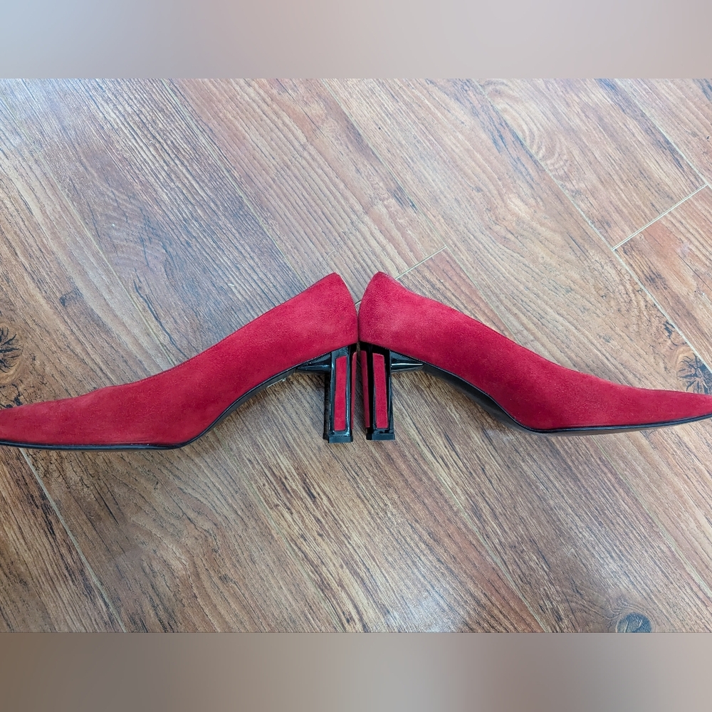 Stuart Weitzman Womens Red Suede Classic Pump Heels Size 8 B
